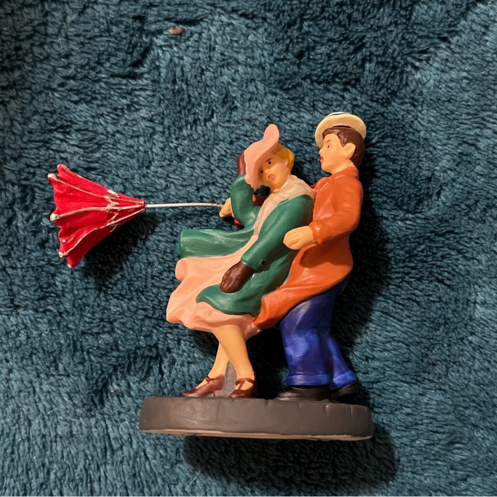 Dept. 56 2006 Christmas In The City Let's Get Out Of The Wind #56.59477 Retired